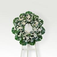 Corona de flor blanca medium
